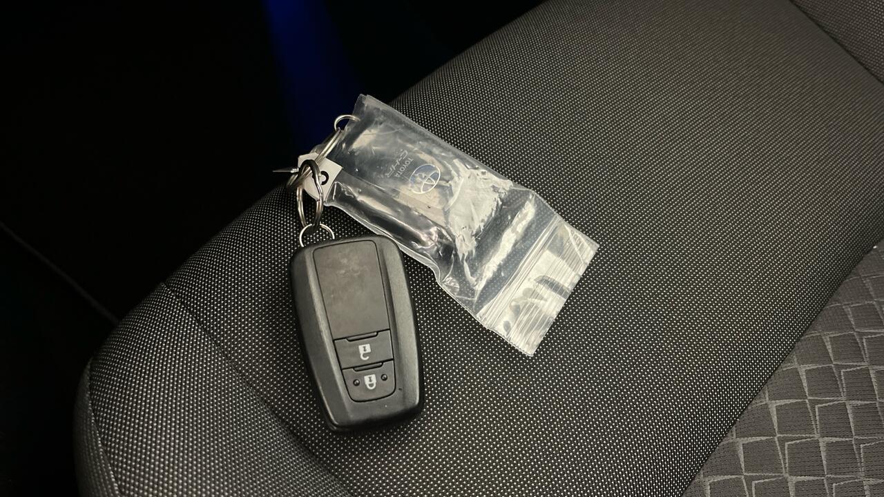 Toyota C-HR DYNAMIC BUSINESS 2.0 HYBRIDE 184 DYNAMIC BUSINESS - Image 16