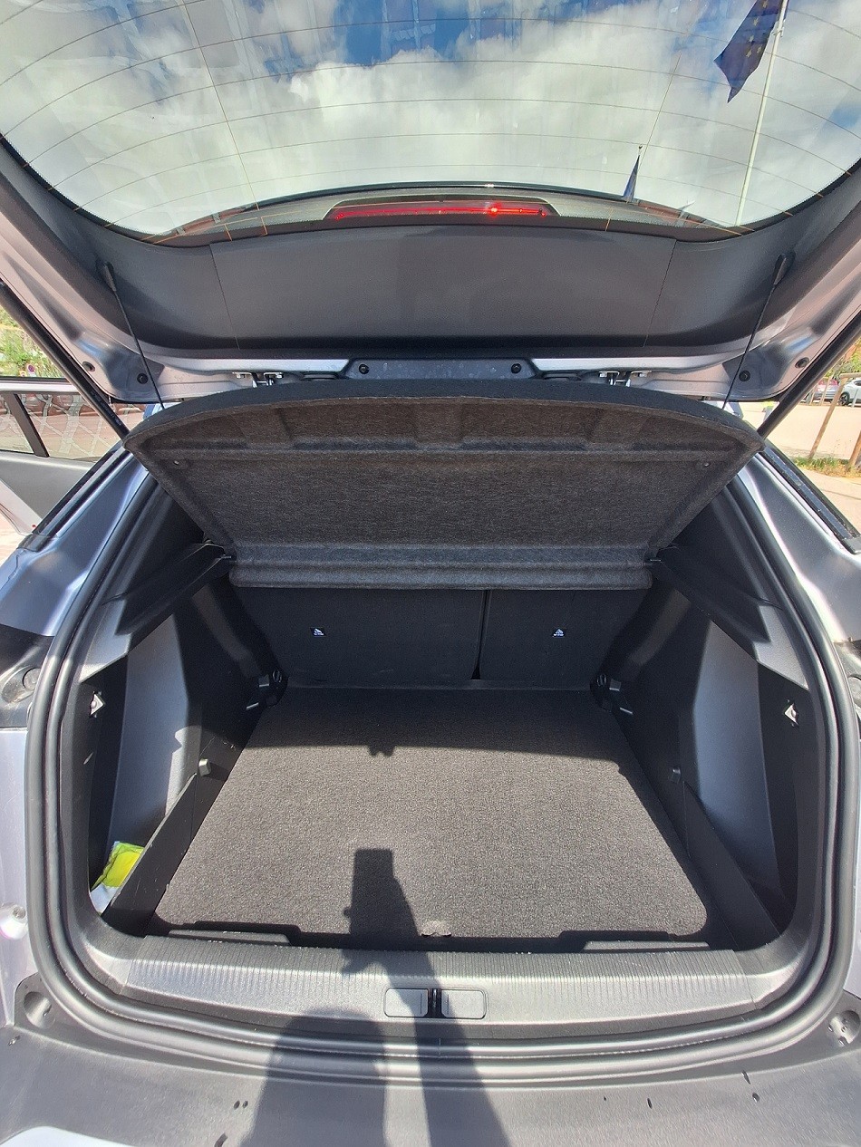 Peugeot 2008 GT 1.5 BlueHDi 130ch - S&S EAT8 - Image 8