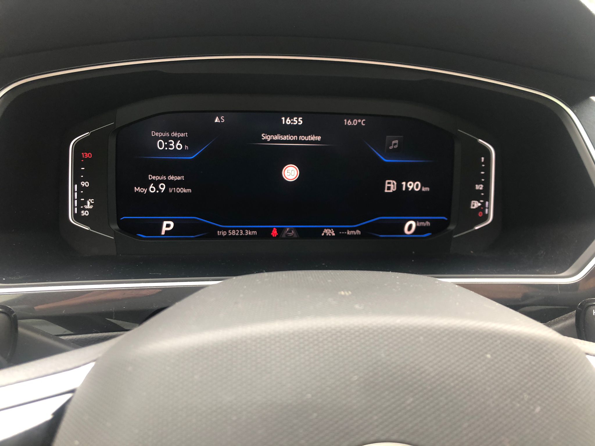 Volkswagen TIGUAN Black R-Line - Image 10