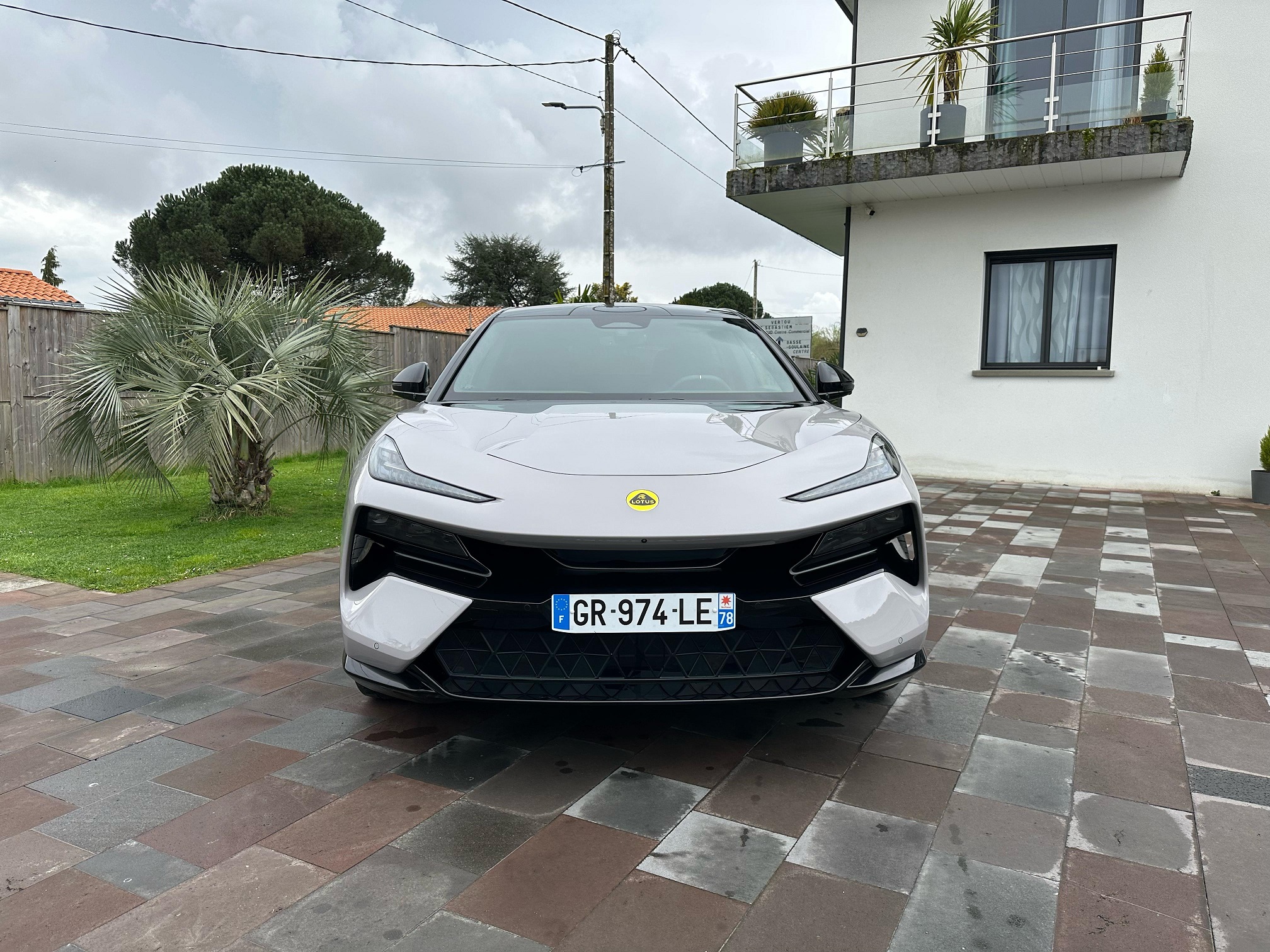 LOTUS ELETRE - Image 12