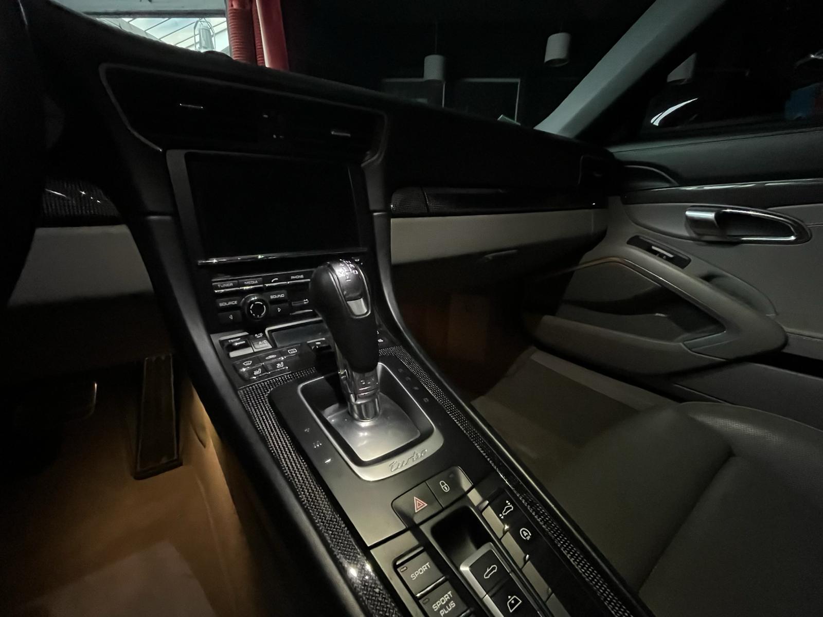 Porsche 911 CABRIOLET TURBO - Image 4