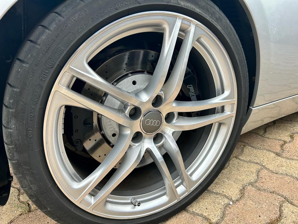 Audi R8 QUATTRO - Image 11