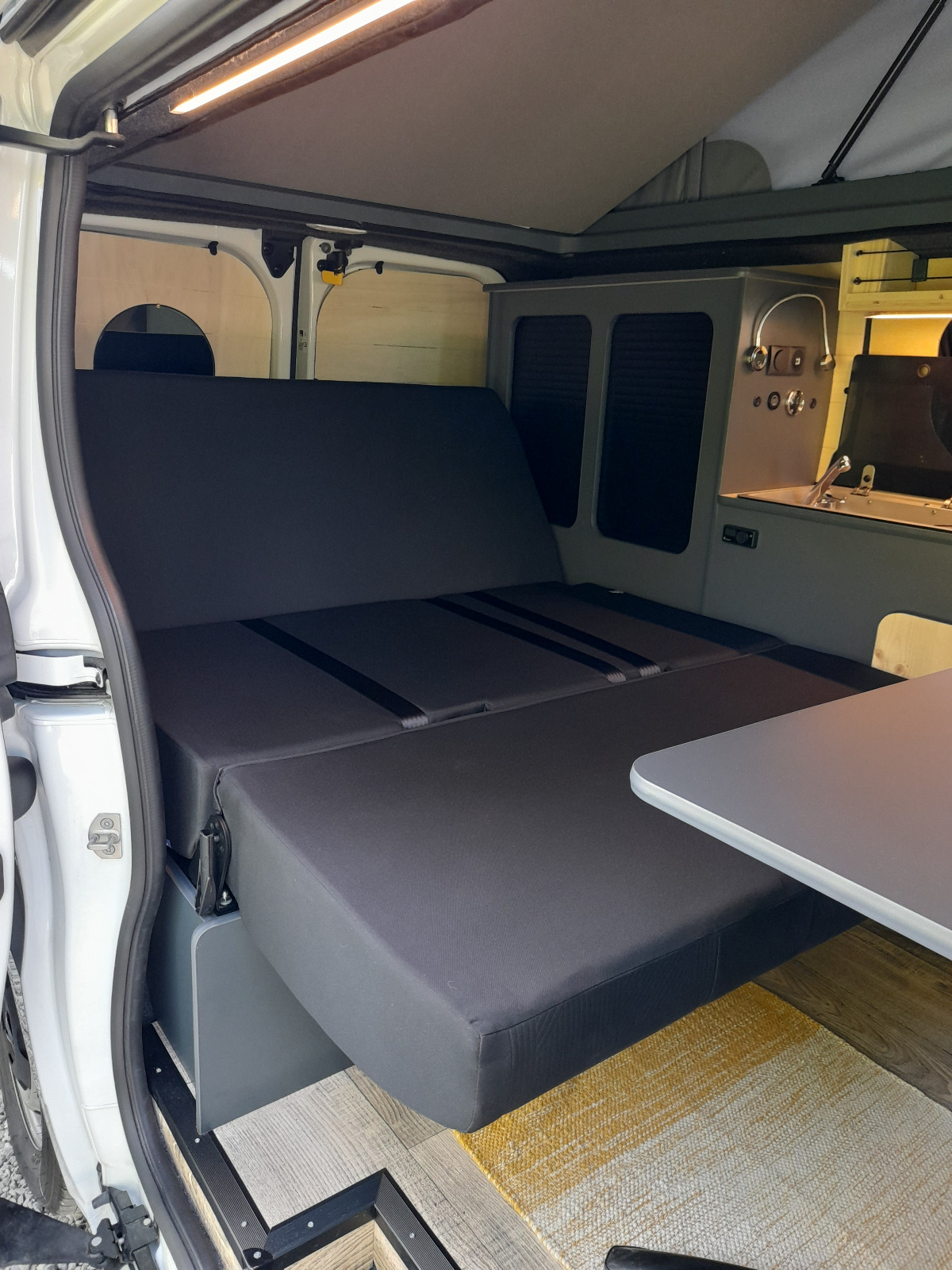 Renault TRAFIC GRAND CONFORT - Image 4