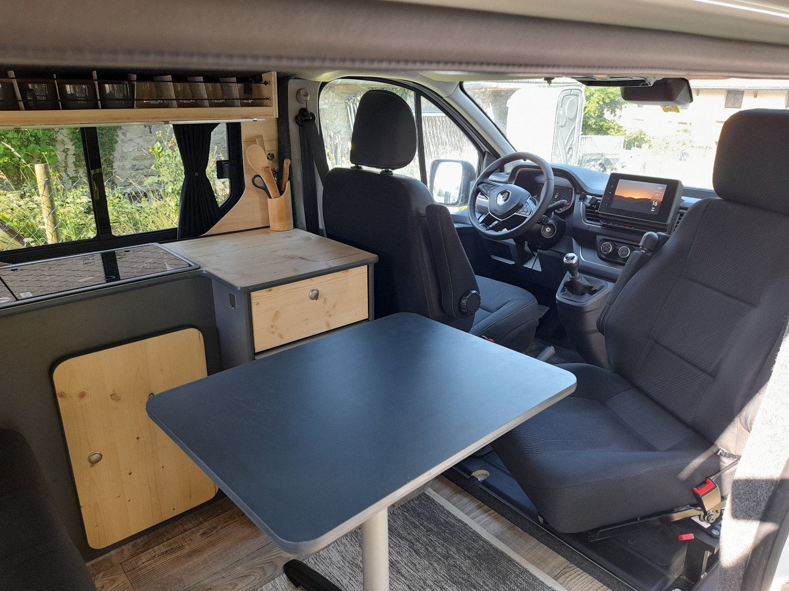 Renault TRAFIC GRAND CONFORT - Image 10