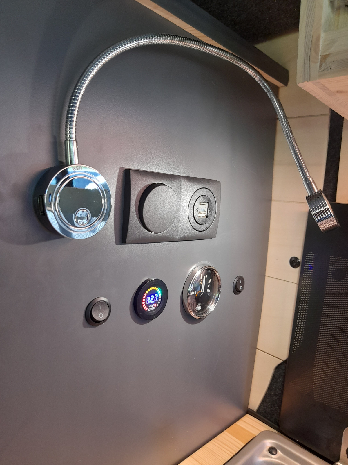 Renault TRAFIC GRAND CONFORT - Image 12