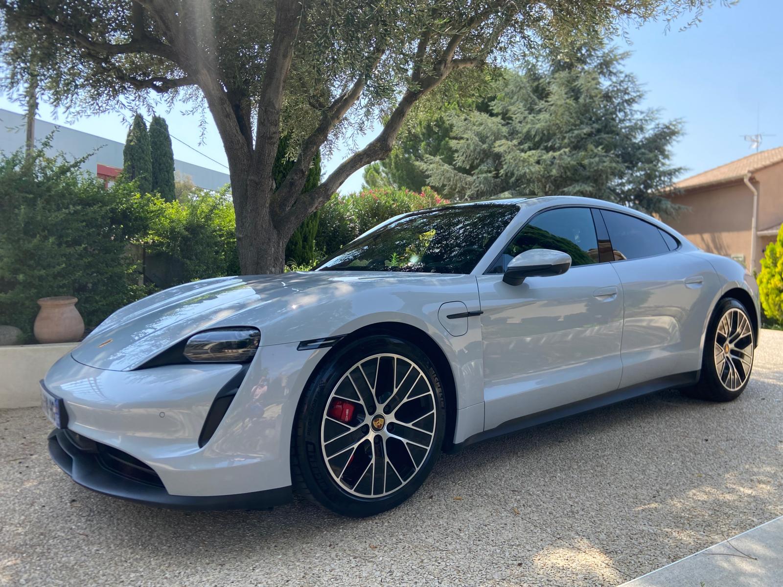 Porsche TAYCAN PERFORMANCE - Image 3