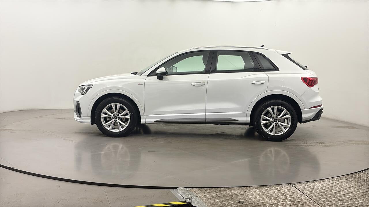 Audi Q3 1.5 35-TFSI TURBO - Image 23