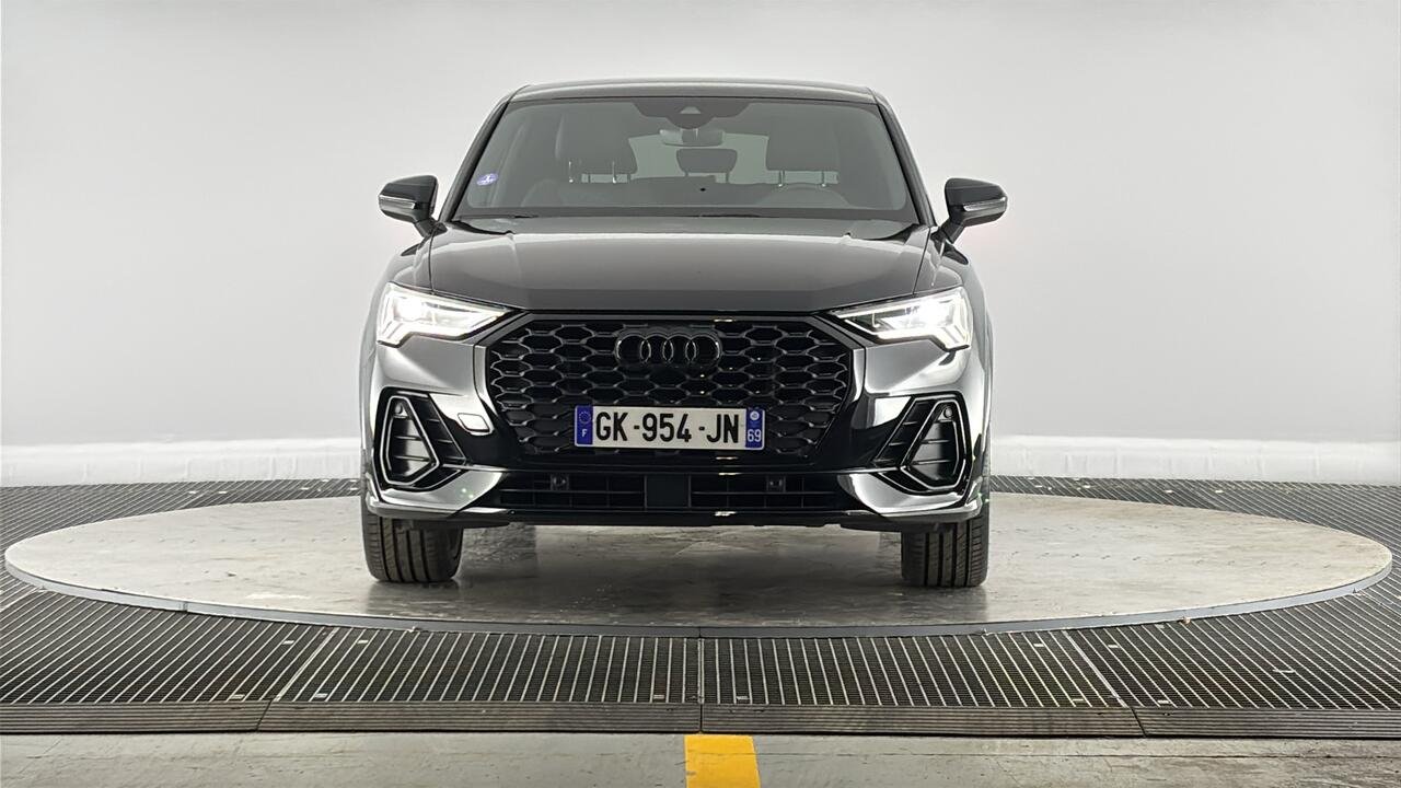 Audi Q3 SB 45 TFSI-E 245 BUSINESS EXECUTIVE S TRONIC