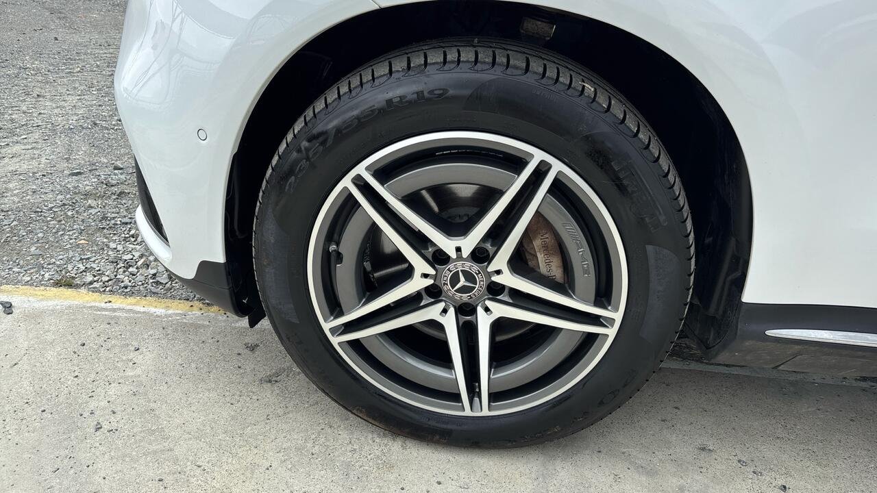 Mercedes EQC 400 AMG LINE 4MATIC - Image 26