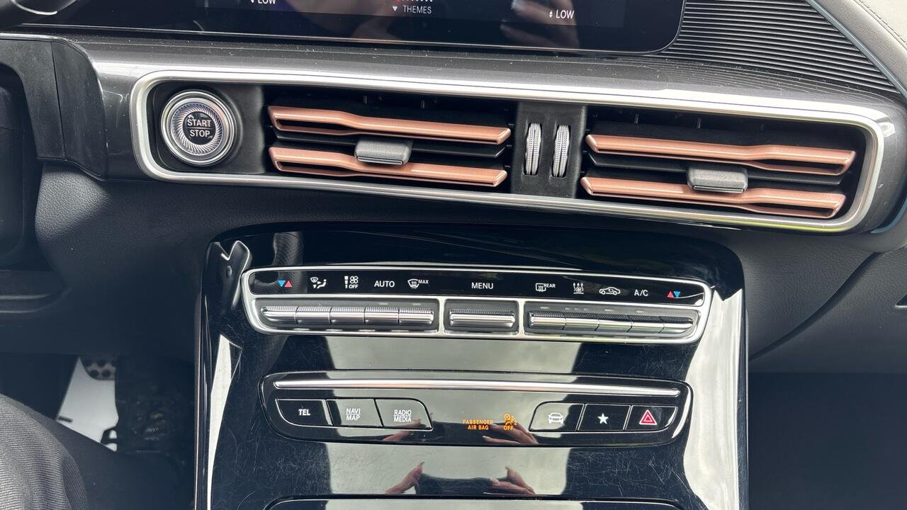 MERCEDES-BENZ EQC  400 AMG LINE 4MATIC   - Image 26