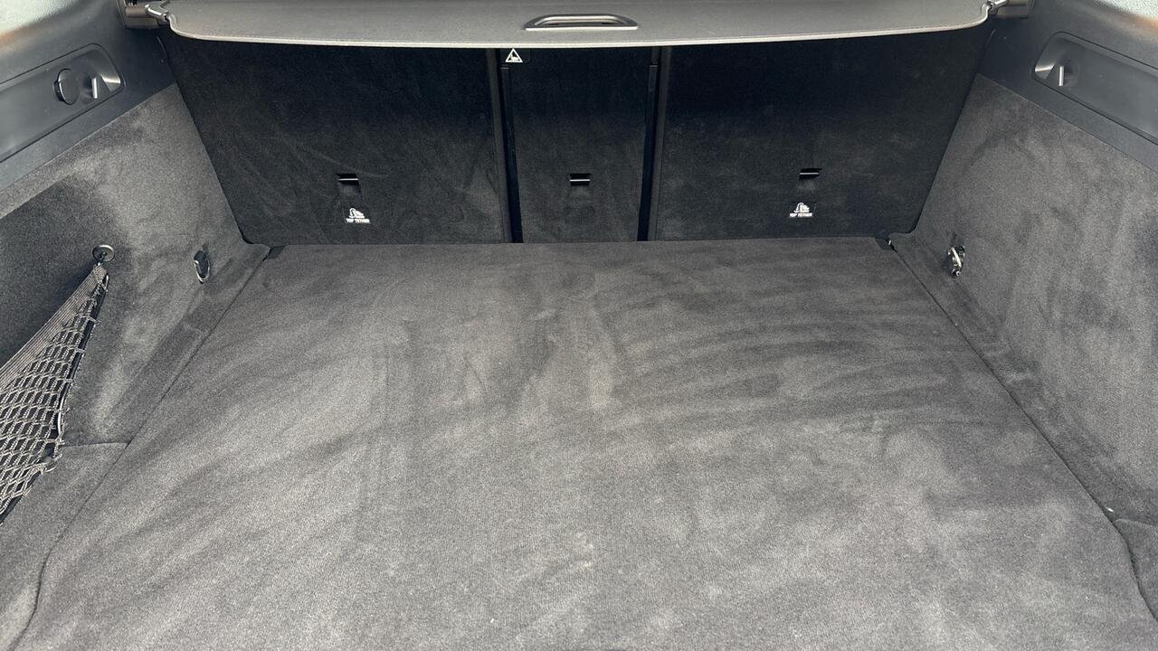 MERCEDES-BENZ EQC  400 AMG LINE 4MATIC   - Image 27