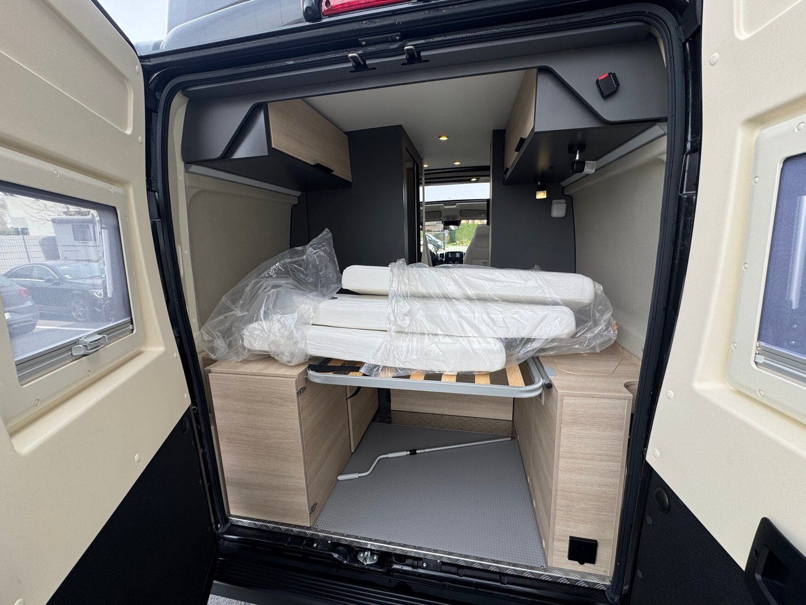 Peugeot BOXER 2,2L Dreamer D43 UP ADDICT  - Image 9
