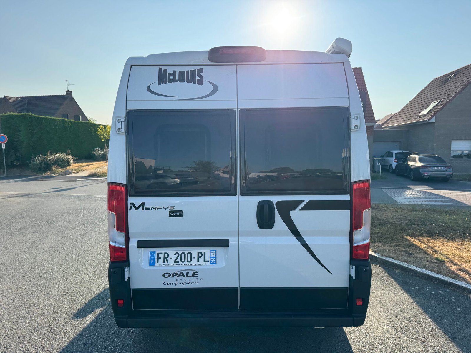 MC LOUIS MENFYS VAN 3 PRIVILEGE EDITION - Image 19