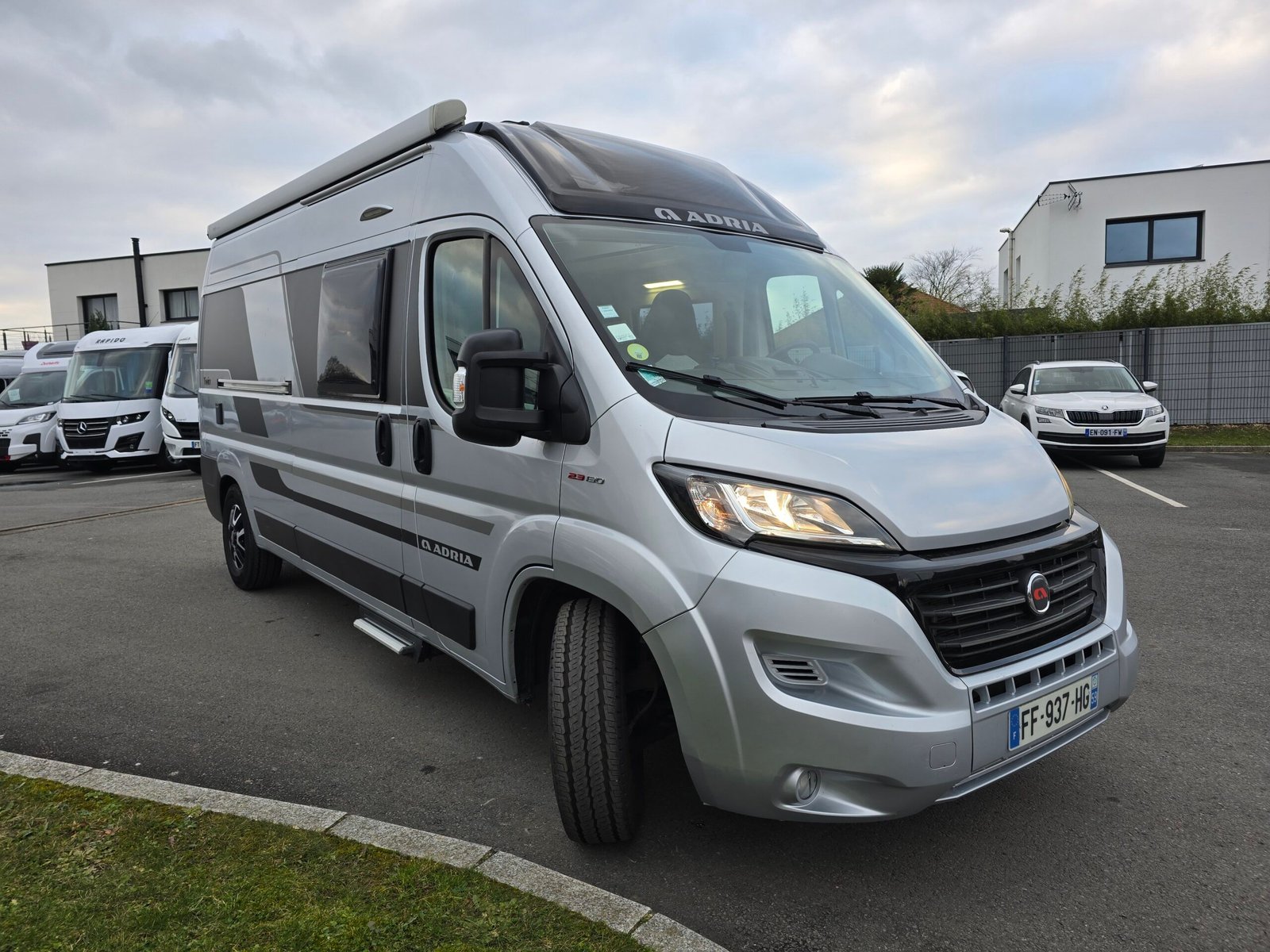 Adria Twin 600 SPB Supreme - Image 1