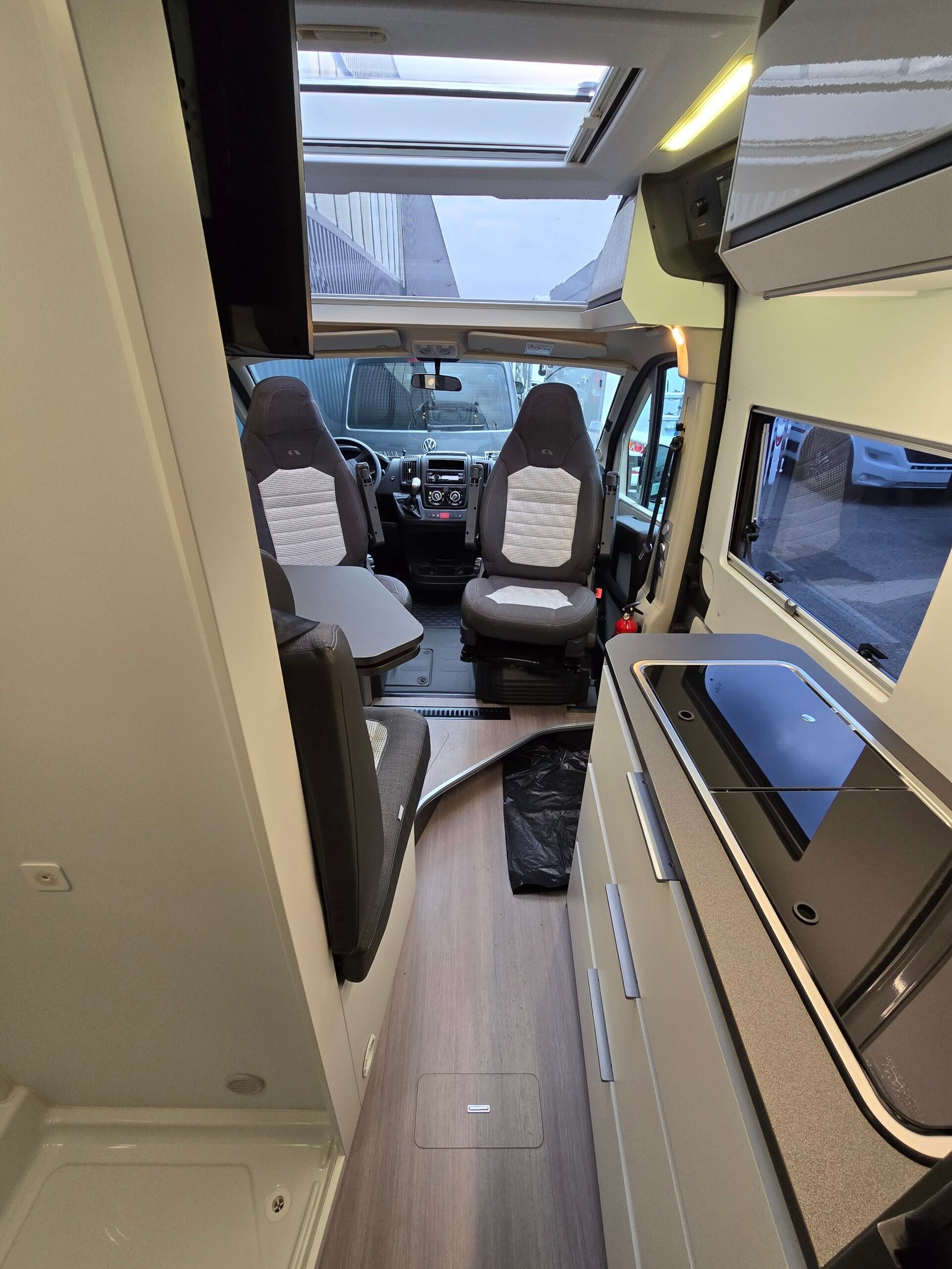 Adria Twin 600 SPB Supreme - Image 6