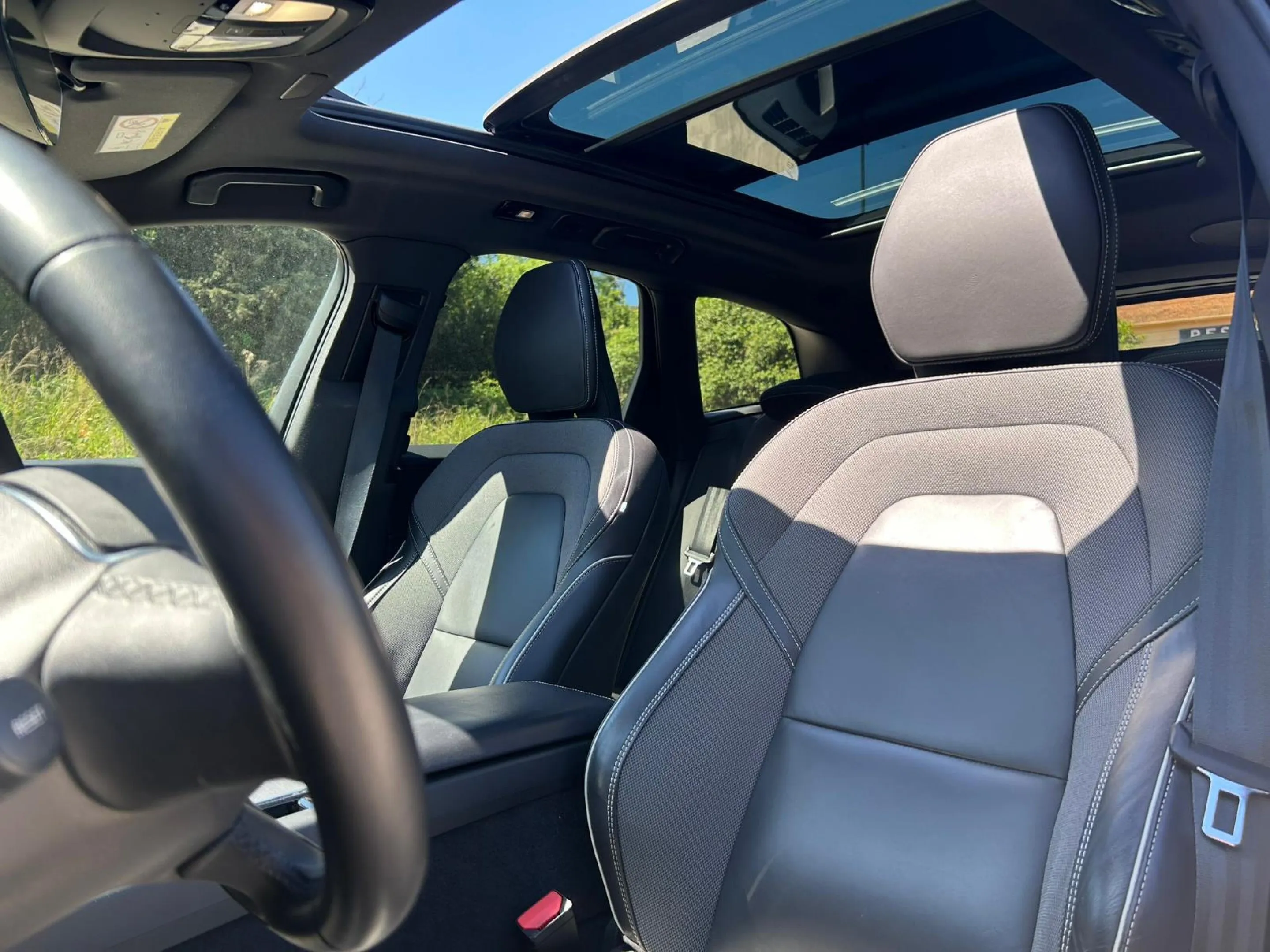 Volvo XC60 - Image 11